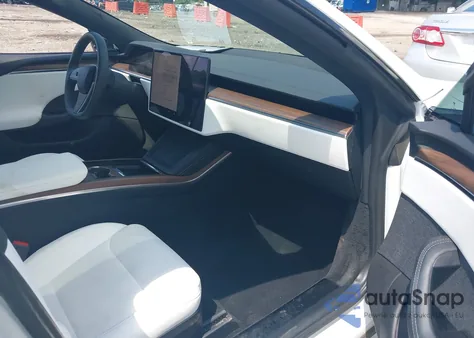 2023 Tesla Model S Dual Motor All-Wheel Drive/Standard Range from USA, damaged, VIN 5YJSA1E5XPF522016